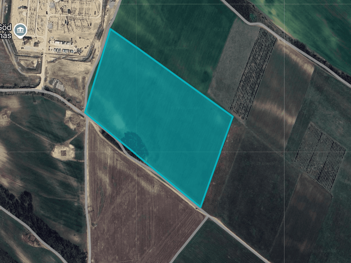 Industrial plot at Göd
